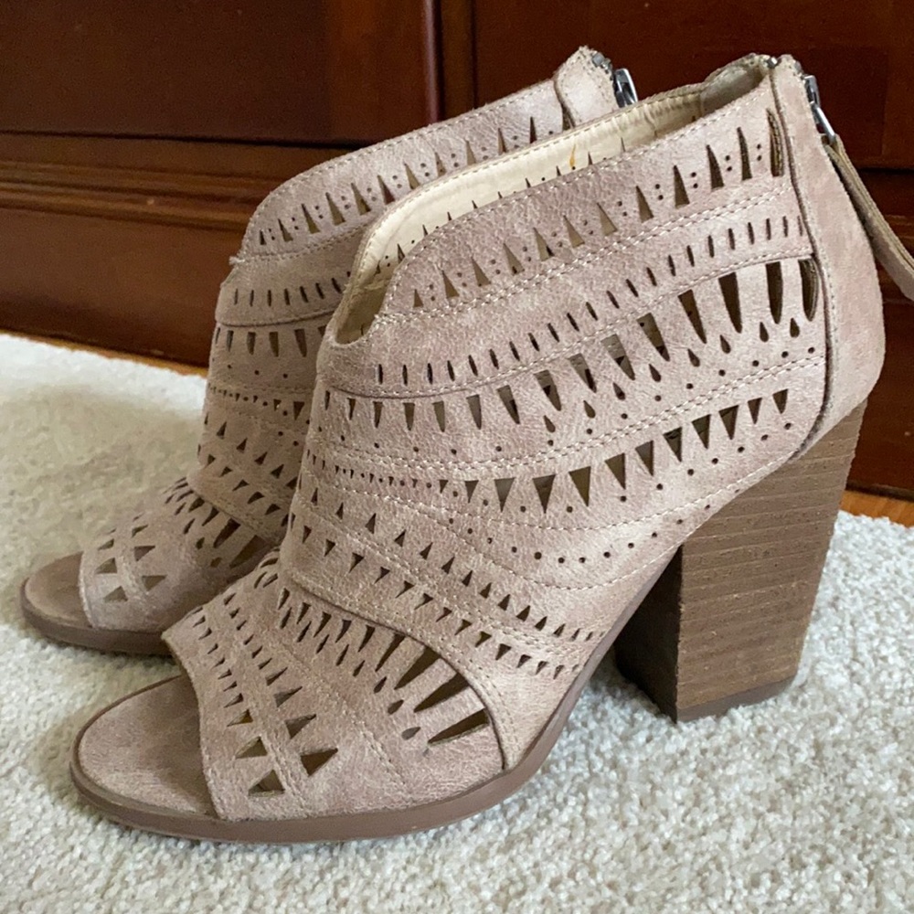 Not Rated detailed heels